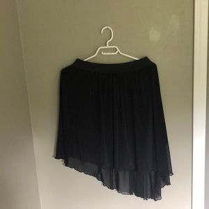 LARGE BLACK SKIRT